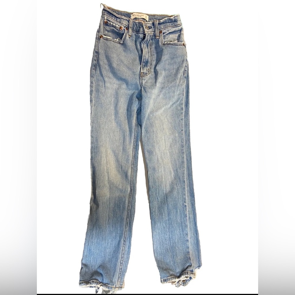 Abercrombie Women The Ankle Straight Leg Ultra High Rise Light Denim Size 00/24
